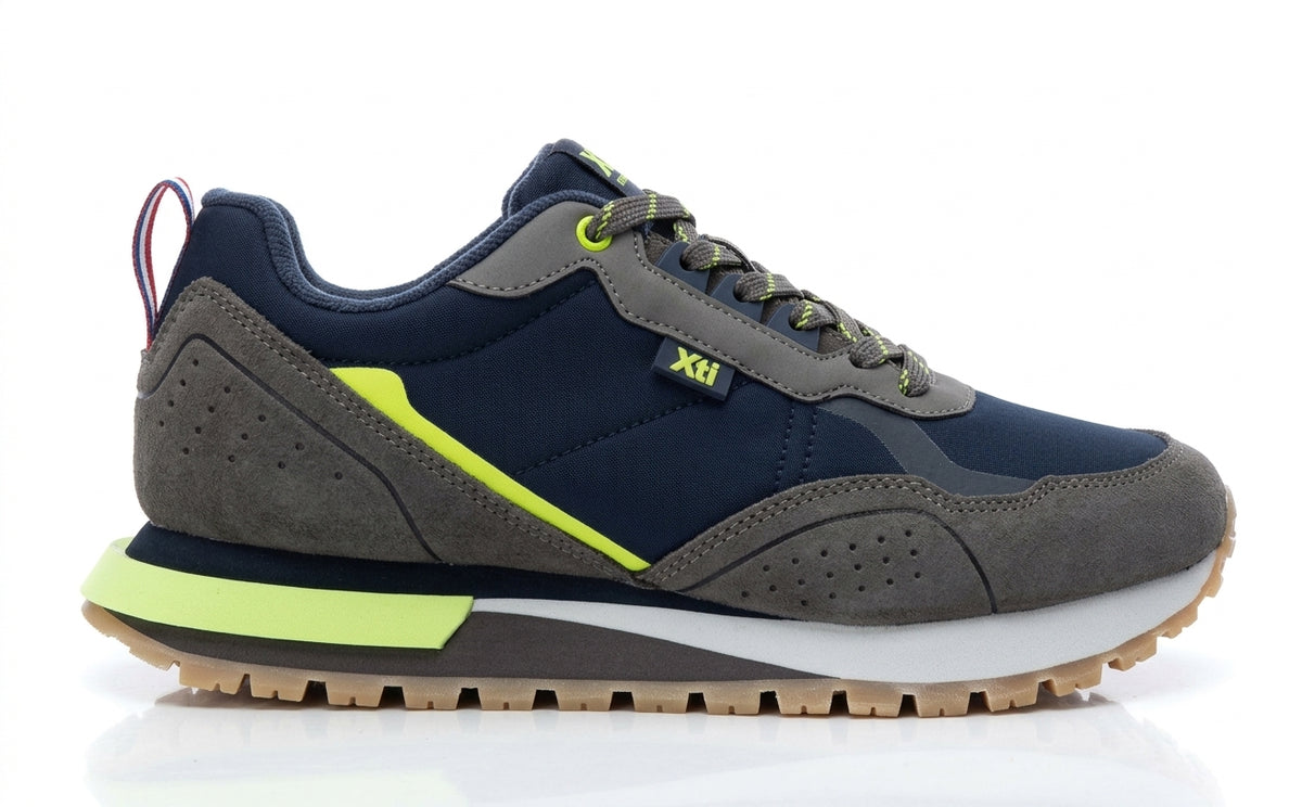 Zapatillas Casual Hombre XTI Azul Marino con Detalles Flúor